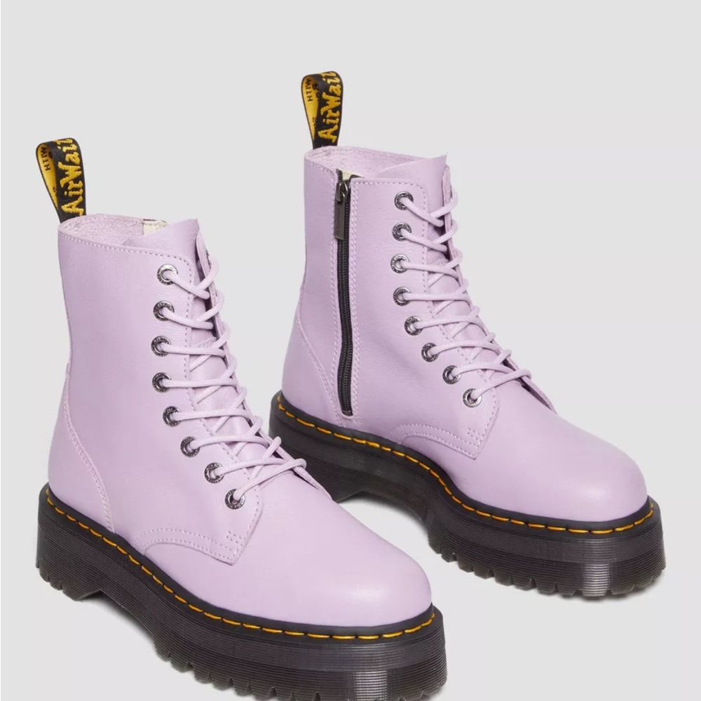 Dr. Martens Jadon